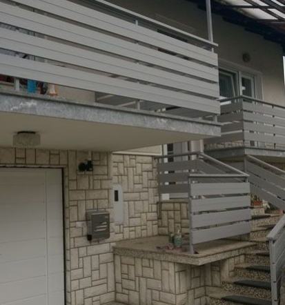 PVC balkonske in vrtne ograje po meri Slovenija