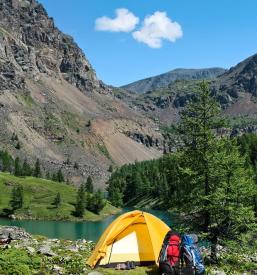 Prodaja opreme za camping in caravaning