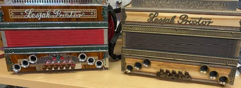 Izdelava, prodaja in servis harmonik Slovenija, Prostor
