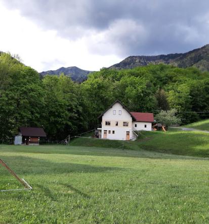 Izberite našo možnost za oddajo piknik prostorov v Cerknem