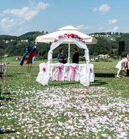 Prostor za posebne priložnosti, izkoristite naš prostor za praznovanje poroke