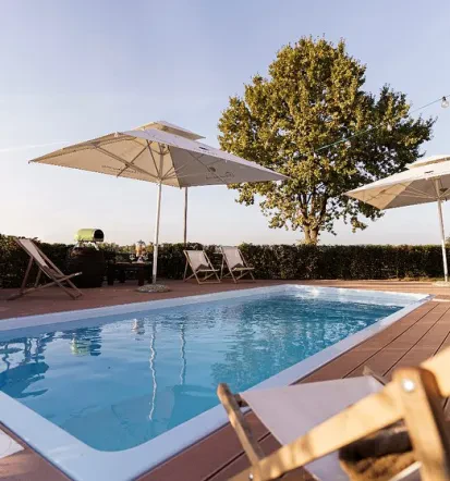 Pri nas lahko obiščete tudi jacuzzi, savno in bazene