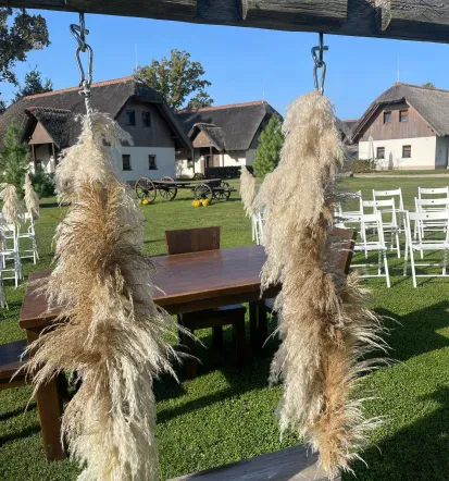 Gostom naših apartmajev in nastanitev v Prekmurju nudimo domači in lokalni zajtrk