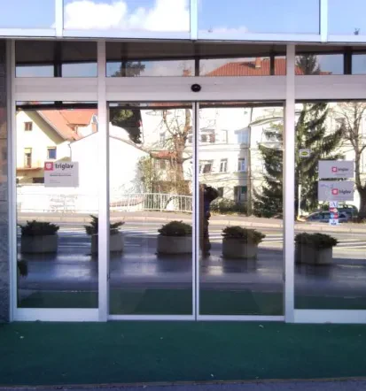 Avtomatska vrata Obala, Slovenija, polkrožna vrata