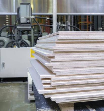 Stroji za lesno industrijo narejeni v Sloveniji