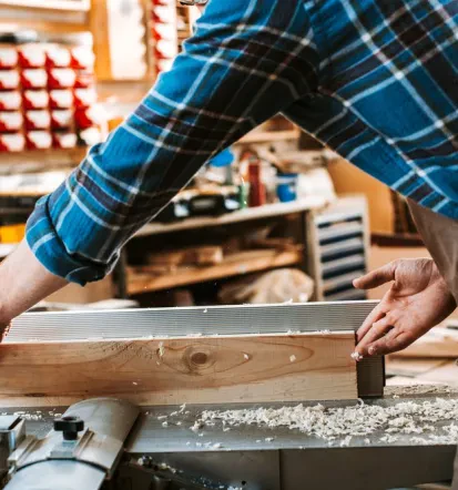 Stroji za lesno industrijo izdelani v Sloveniji