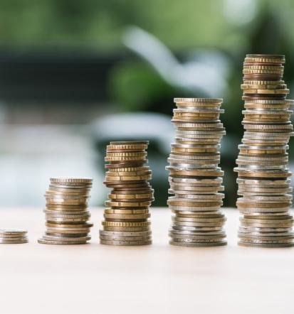 Z našo pomočjo bo vodenje poslovnih knjig in nadzor nad knjigovodskimi deli potekal brezhibno