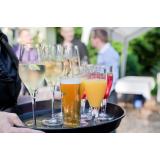 Dnevni bar pri zelenem gozdičku