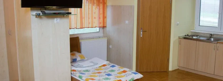 Poceni apartma, Novo mesto