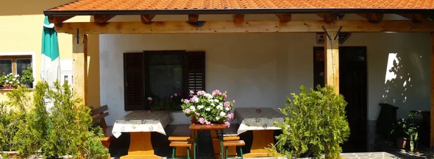 Ugodne nočitve Vipava, Goriška, Penzion na hribu