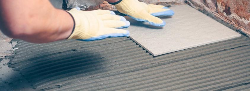 Adaptacije na ključ, Ljubljana, Komenda