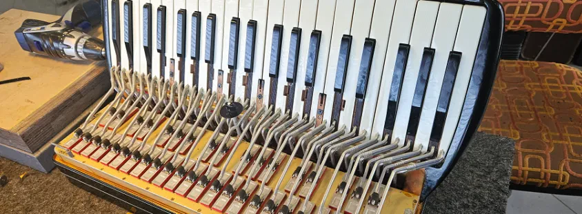 Servis harmonik in uglaševanje Slovenija