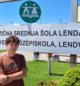 Srednja šola