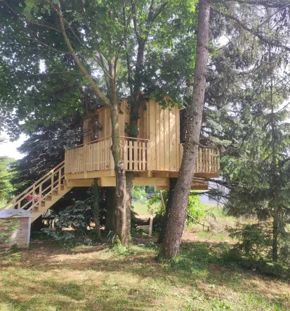 Izdelava lesene hišice na drevesu