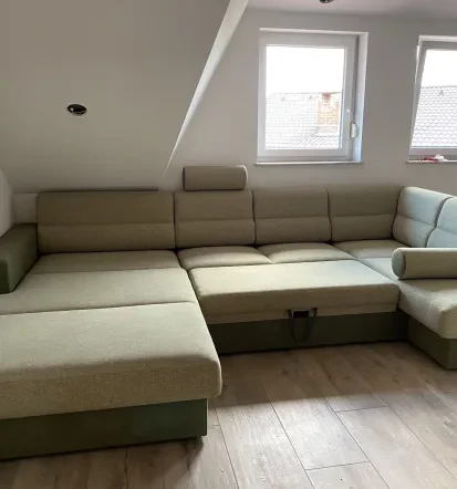 Poleg sedežnih in vzmetnic po meri v Sloveniji izdelujemo tudi navtično pohištvo