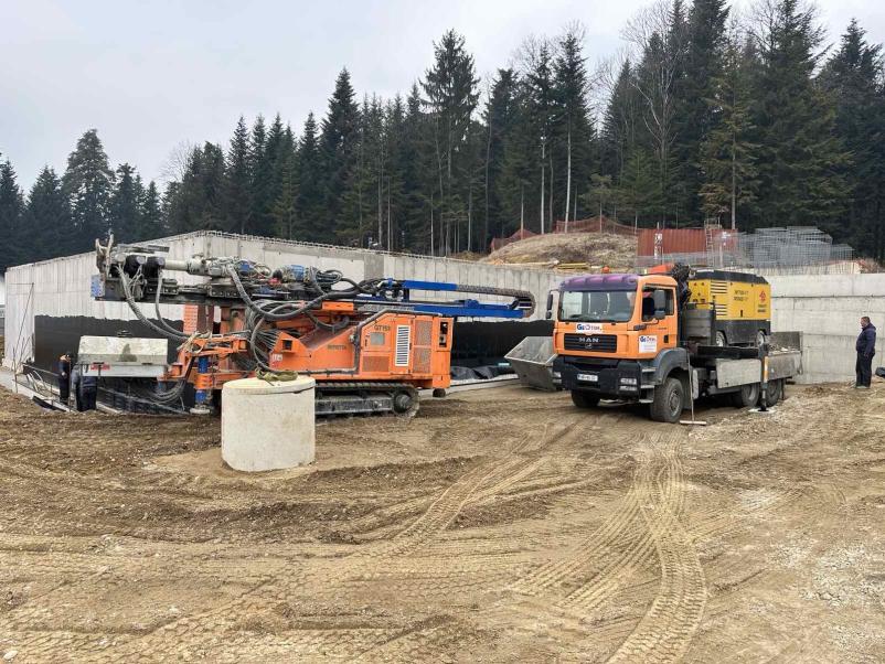 Izdelava vrtine za toplotno črpalko in geosondo