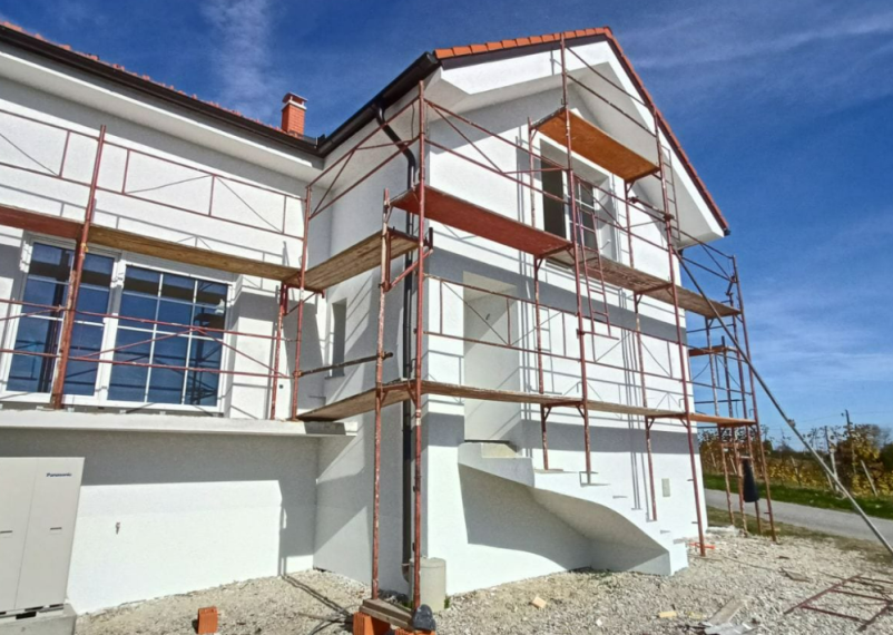 Gradnja in adaptacija objektov Slovenija