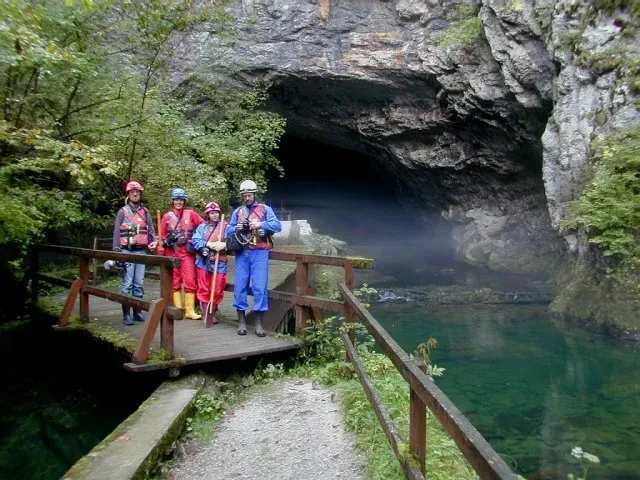 Ogled Planinske jame s čolni, Jamarsko društvo Planina