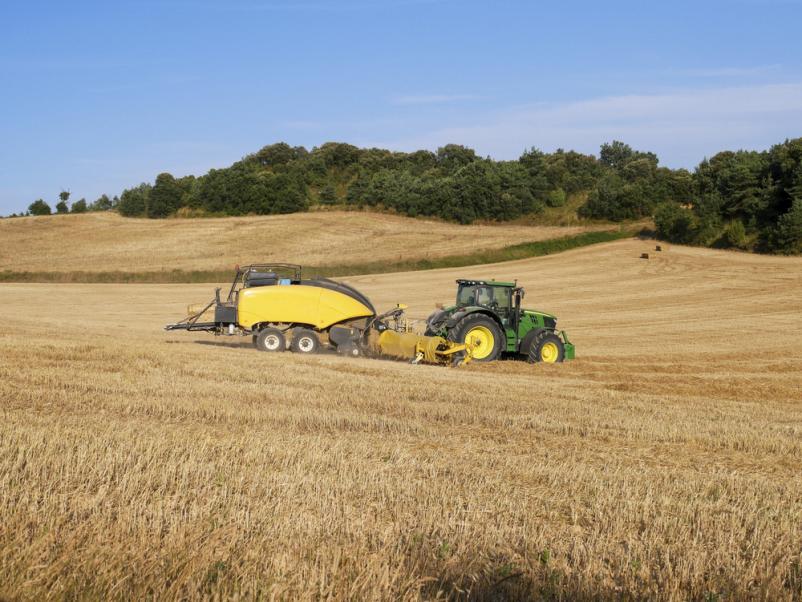 Servis kmetijske mehanizacije John Deere Štajerska, pokličite nas