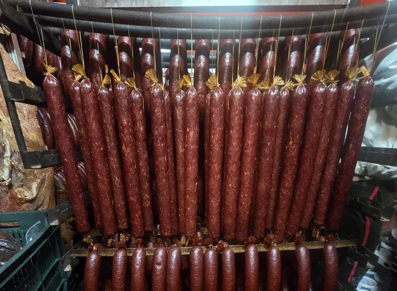 Suho meso in sadžuk klobase Ljubljana