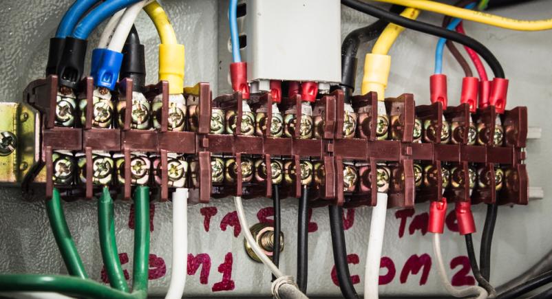 Elektroinštalacije in pametne inštalacije