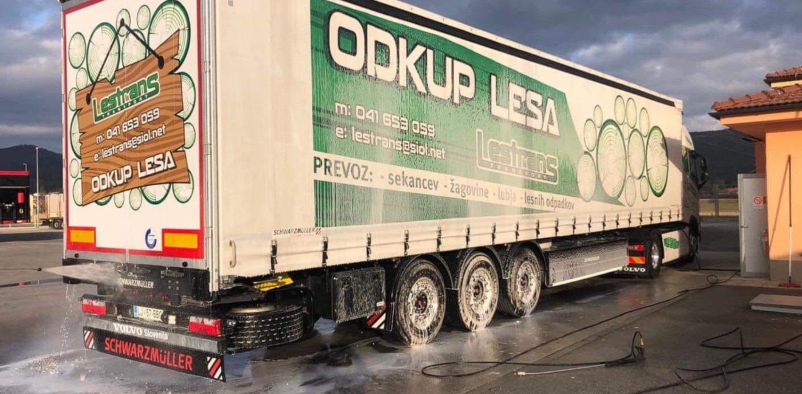 Za mednarodni transport lesa in odkup lesa smo za vas vedno na voljo