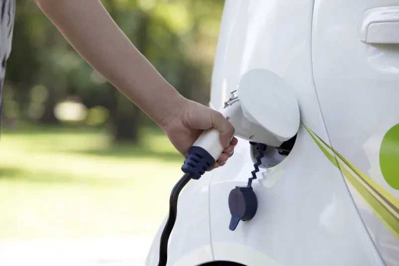 Najem dostavnega električnega vozila Slovenija
