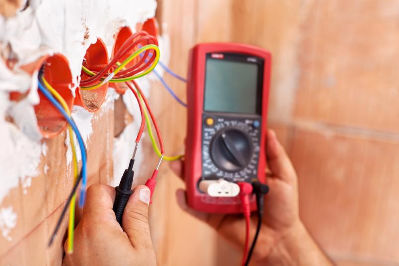 Projektiranje in nadzori s področja elektrotehnike