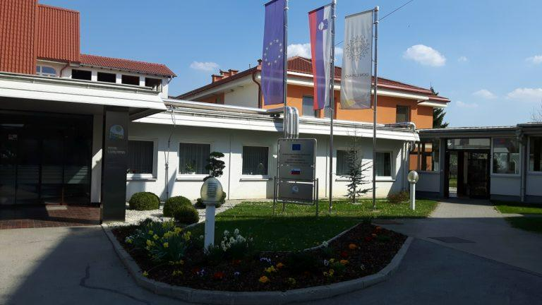 Izveninstitucionalno bivanje Pomurje