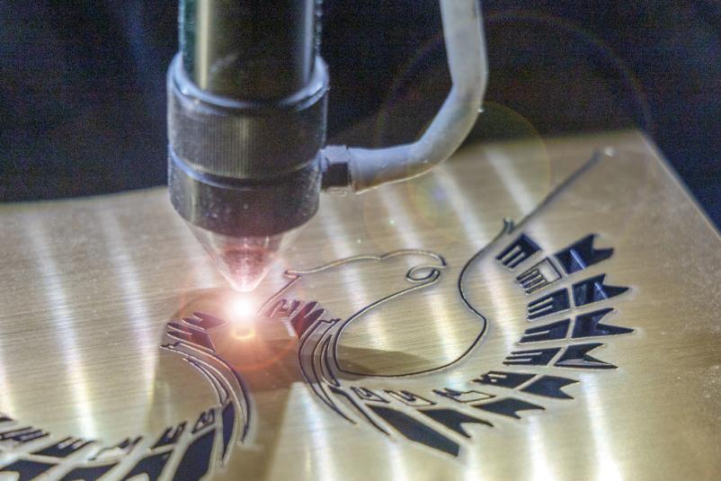 Pokličite za ugodno lasersko graviranje ploščic, izdelavo štampiljk in žigov v Ljubljani