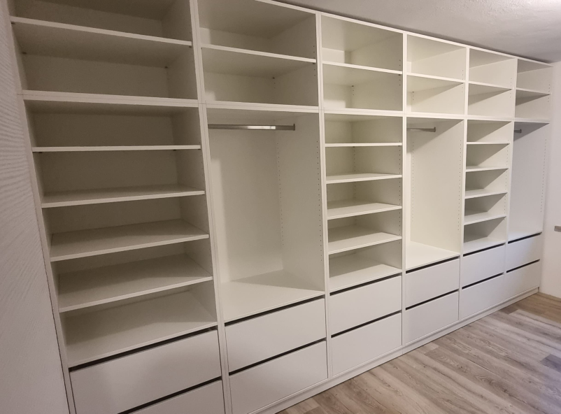 Ponudba izdelave in montaže pohištva