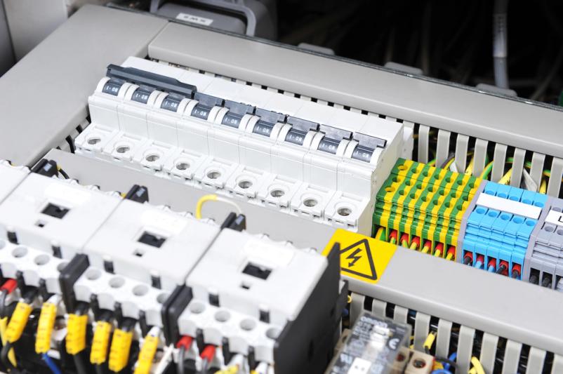  Za naše stranke na območju Ljubljane izvajamo različne oblike elektroinštalacijskih del