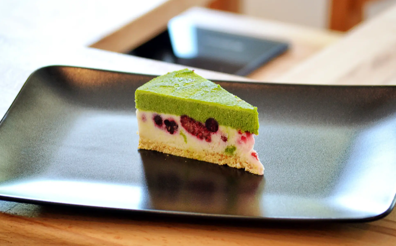 Po naročilu narejene presne torte v Novi Gorici – 100 % rastlinsko