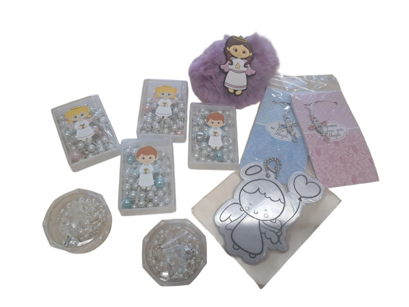 V naši dobri trgovini z darili vas čaka pestra izbira!