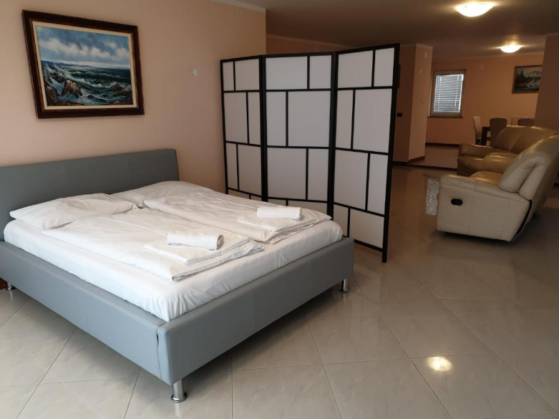 Družinski apartma v Portorožu nad solinami, mirna lokacija