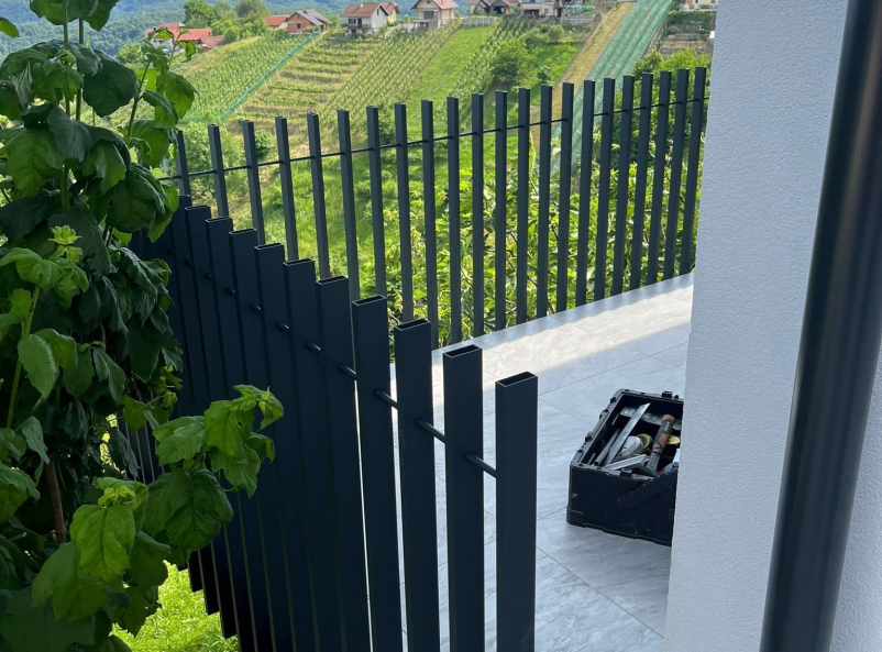 Izdelava prašno barvanih INOX ograj Dolenjska