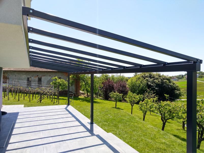 Izdelamo kovinske ograje in nadstreške po naročilu