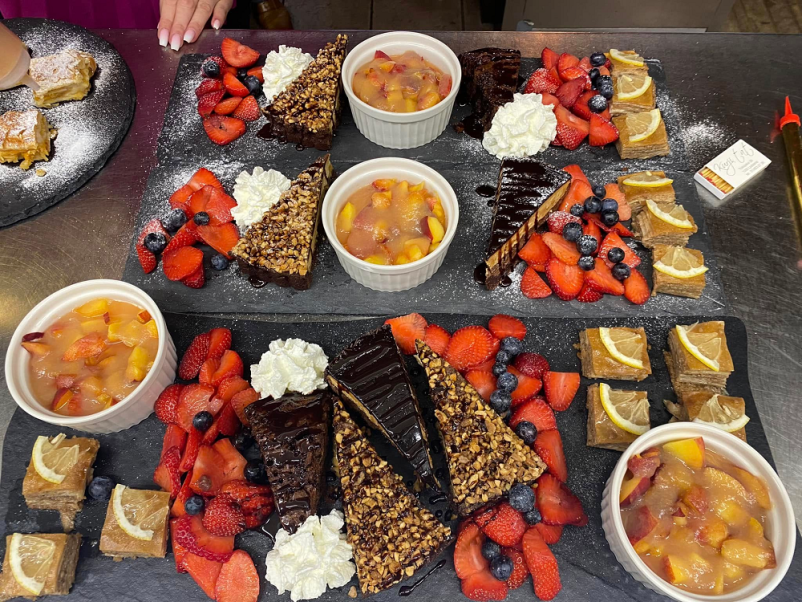 Zakaj je Kurji Tat znana kot dobra restavracija Ljubljana Vič?