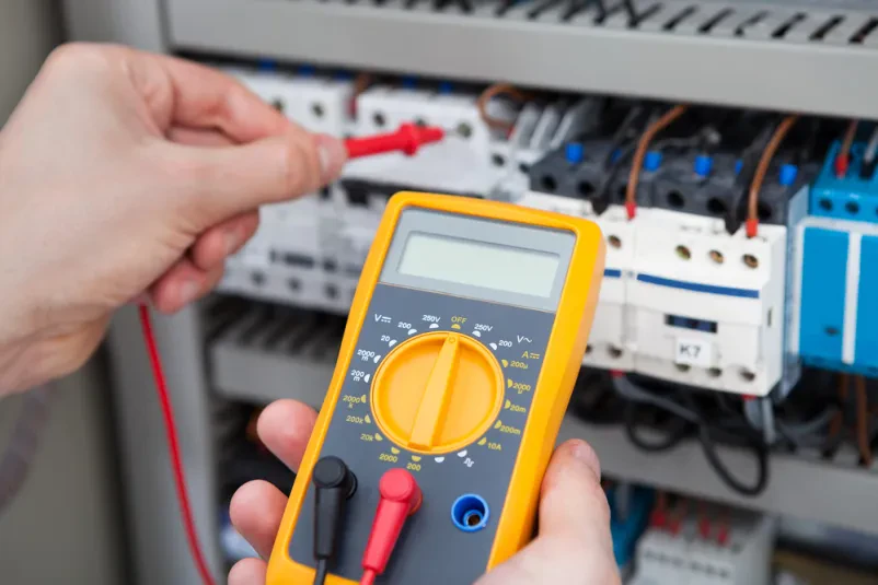 Industrijske elektroinštalacije in vzdrževanje ter sončne elektrarne Podravska