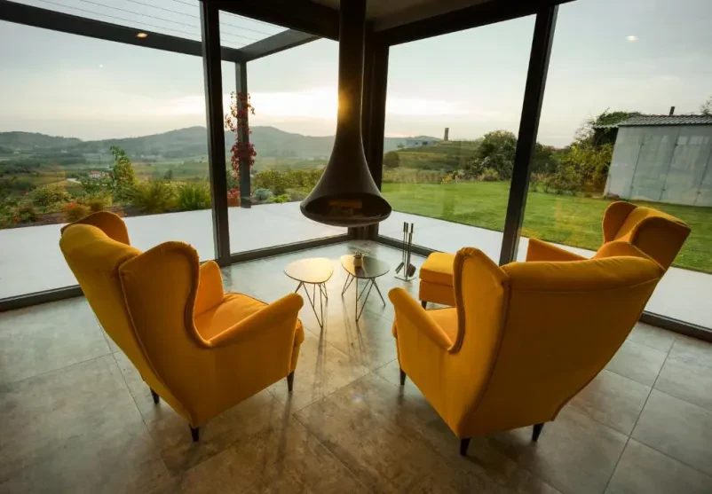 Restavracija, vina in sobe Dobrovo v Brdih
