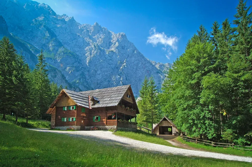 Planinski dom Kot, Logarska dolina vas vabi