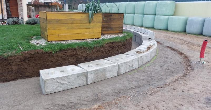 Betonske kocke za škarpe