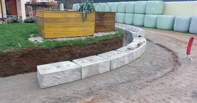 Betonske kocke za škarpe