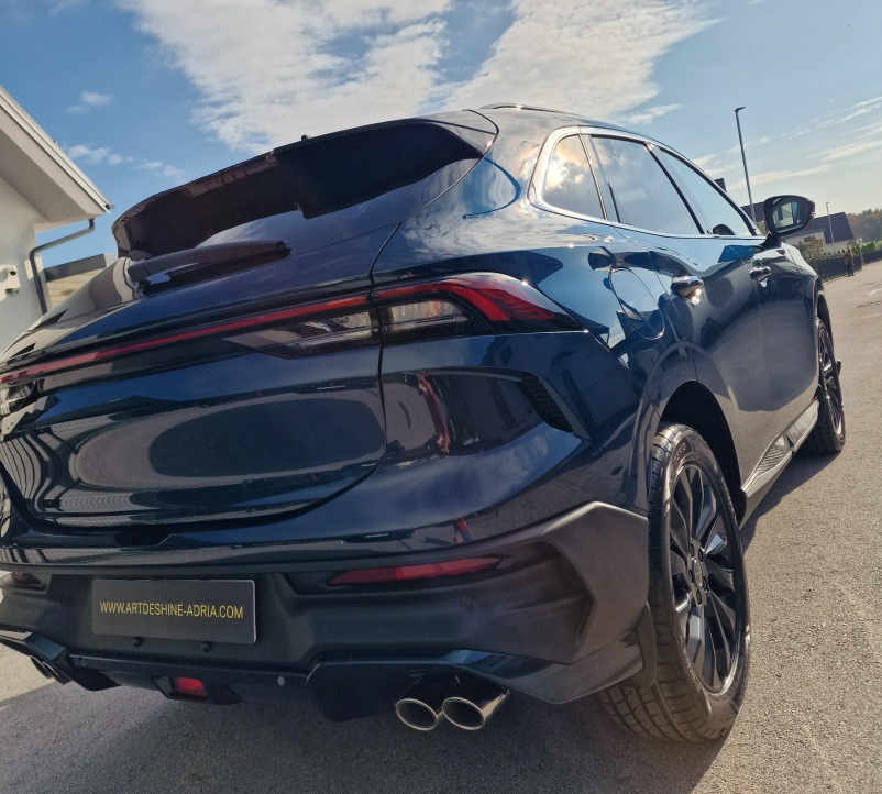 Poliranje vozila in nanos premazov za zaščito