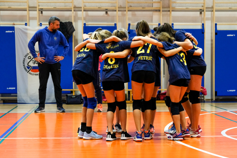 Trening odbojke za punce Domžale