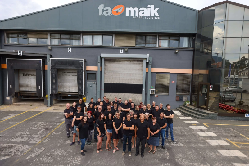 Obiščite tudi našo spletno stran za dodatne informacije o prevozih blaga in skladiščenju