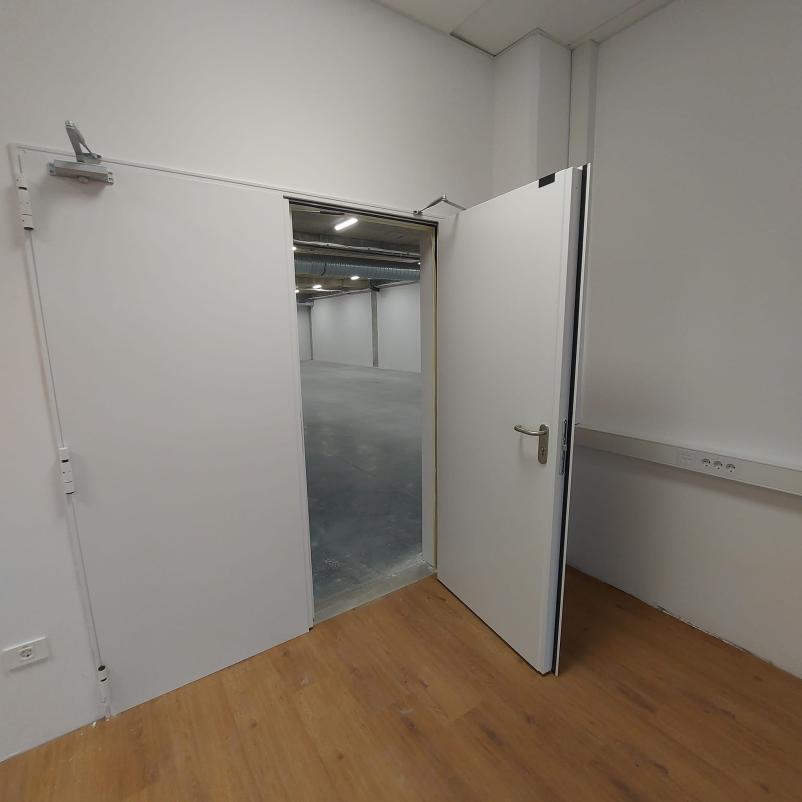 Montaža vhodnih vrat Slovenija