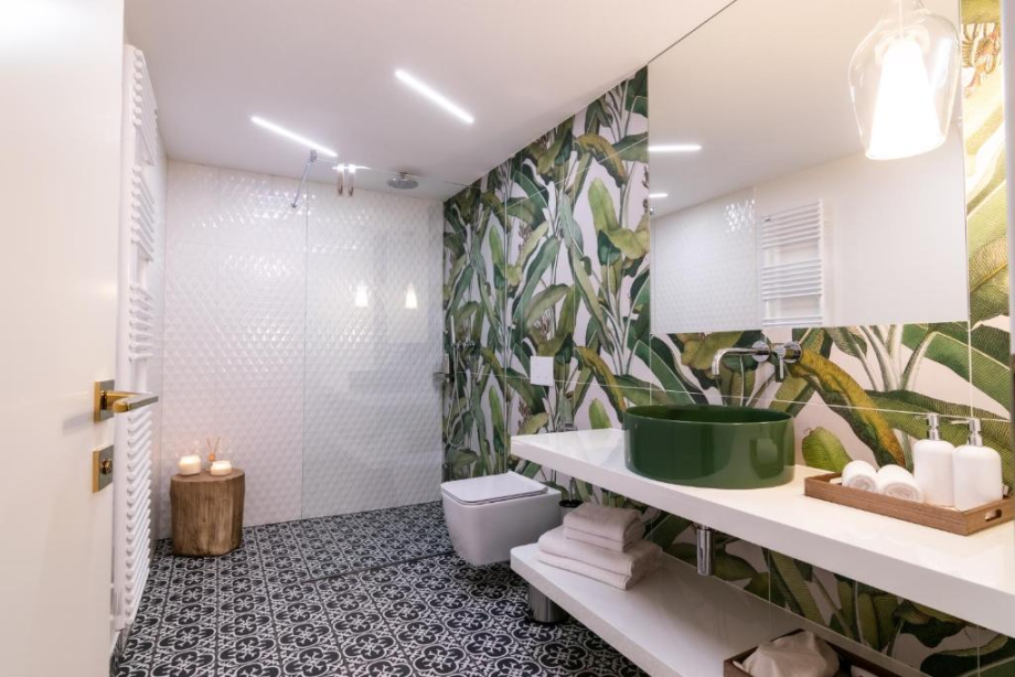 Vila z bazenom in trajnostna infrastruktura za sodobnega gosta