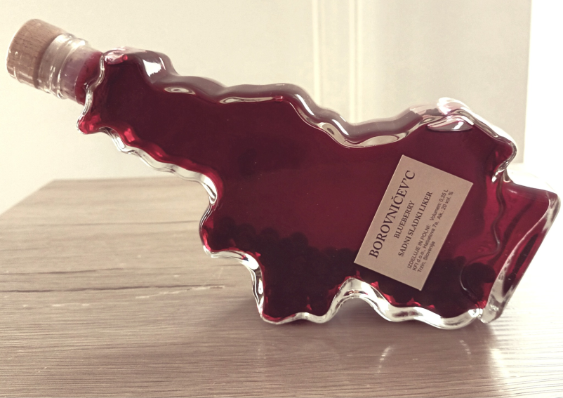 Prava izbira, ko potrebujete kvalitetno žganje ali liker narejen v Sloveniji