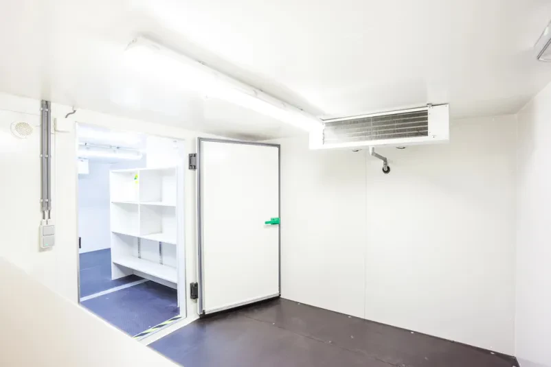 Temperaturni nadzor hladilne komore Slovenija